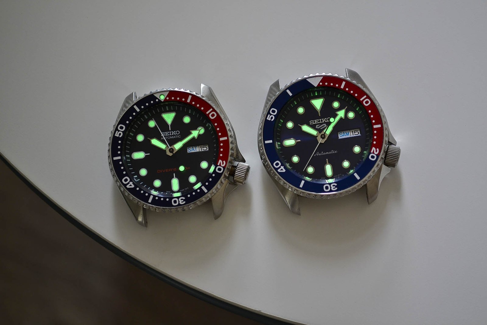 lumeville blog dive watch Seiko SKX009 vs SRPD53 lumeshot