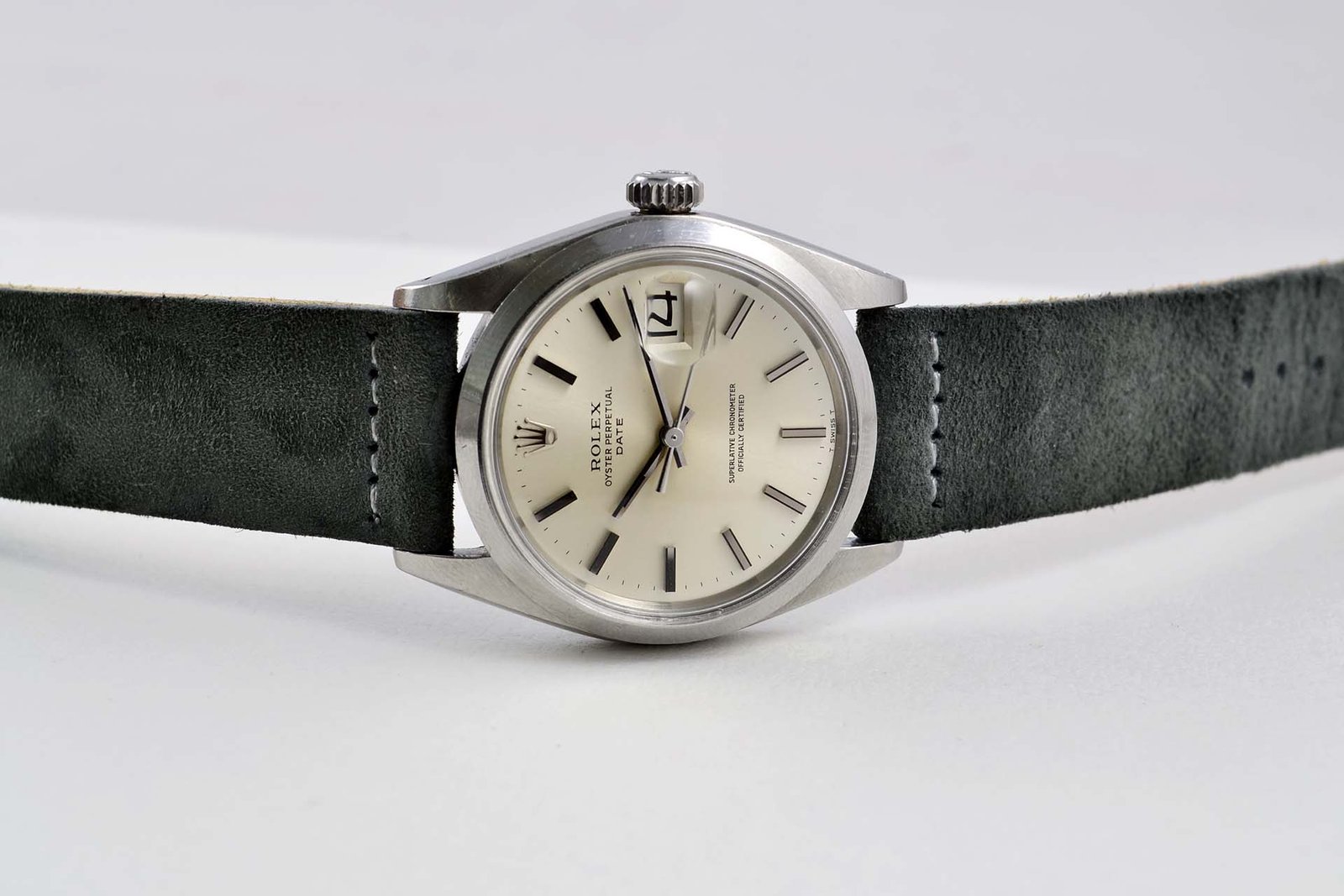 Rolex Oyster Perpetual Date 1500: Simplicity and Quality – LumeVille