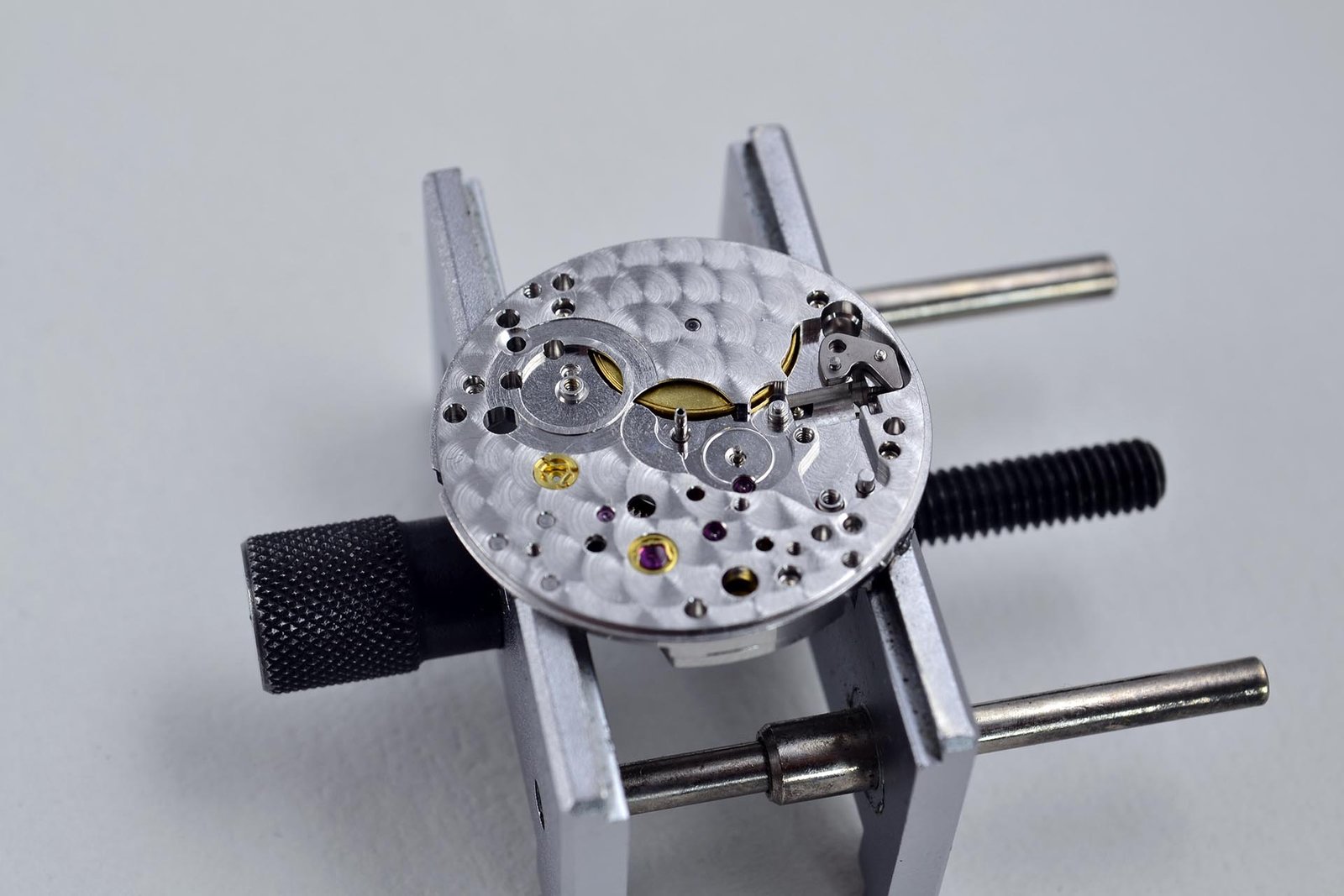 Rolex 6694 Champagne: Overhaul