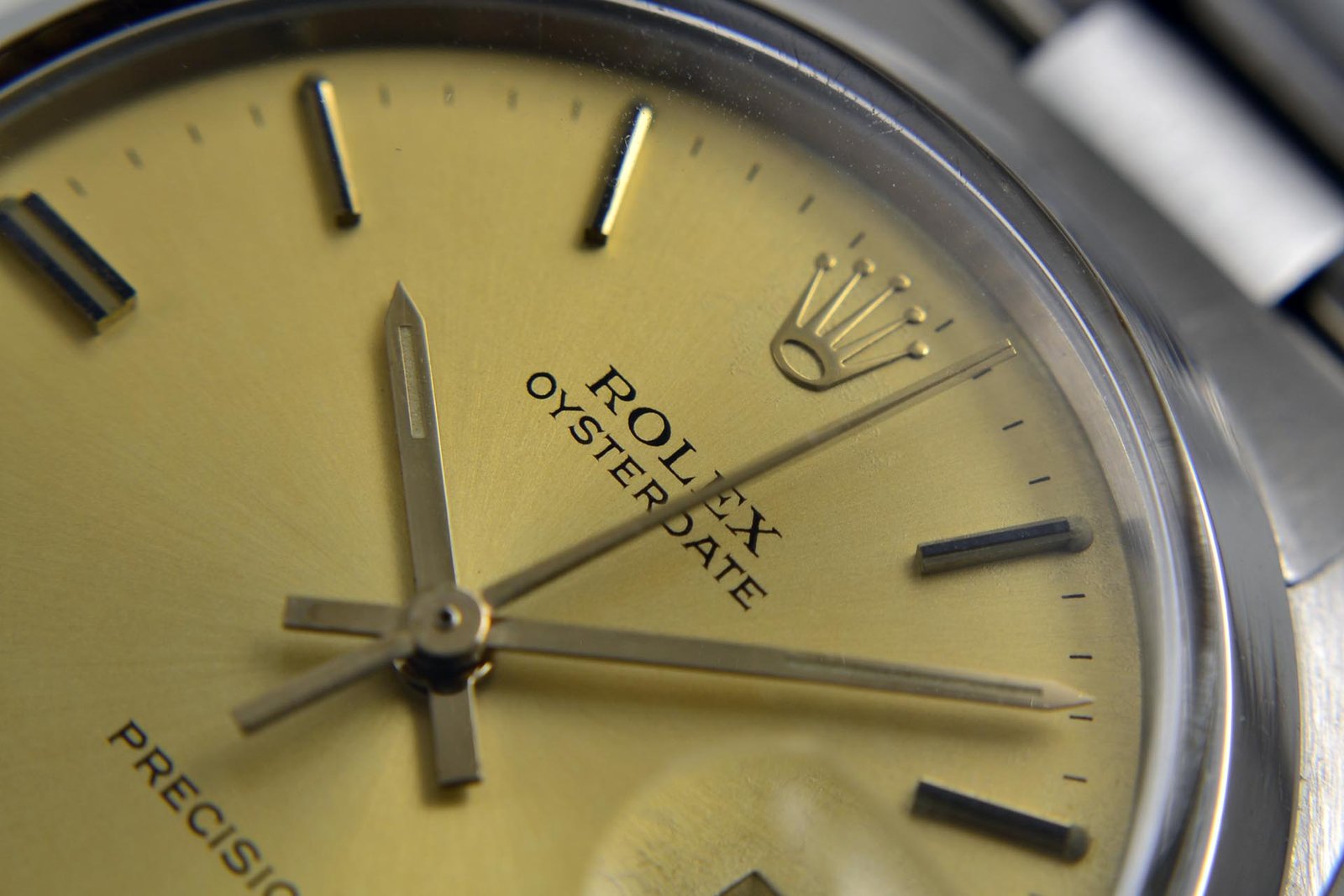 Rolex 6694 Champagne: Overhaul