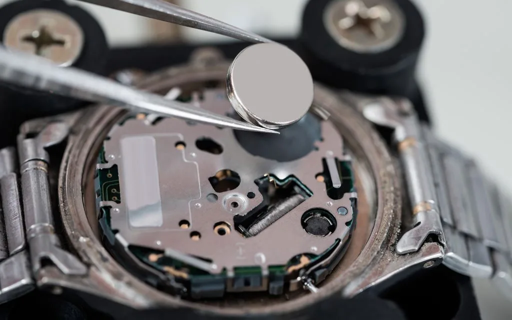 6 Steps for Opening a Watch to Replace the Battery