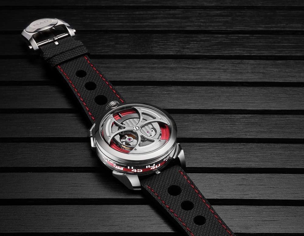 MAD-EDITIONS_MAD1-RED_Lifestyle3_Lres Watch