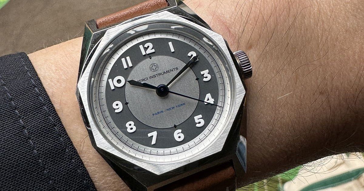 A unique watch, the Merci Instruments H02 x Hodinkee