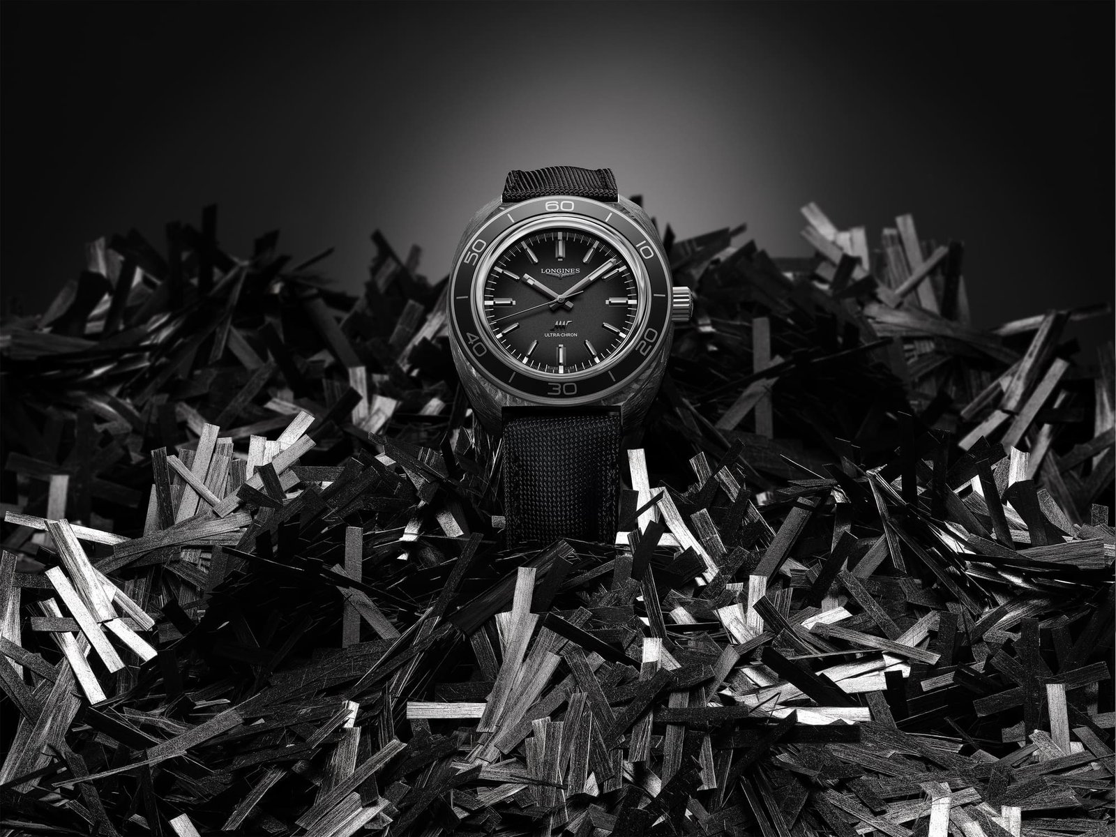 Rewrite this title Longines Ultra-Chron Carbon: high frequency and carbon