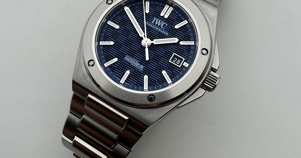 The IWC Automatic 40 Blue Dial: A New Addition to the IWC 40 Collection