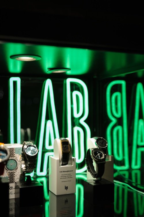 Watches collaboration living room watchmaker we love watches ocarat lab