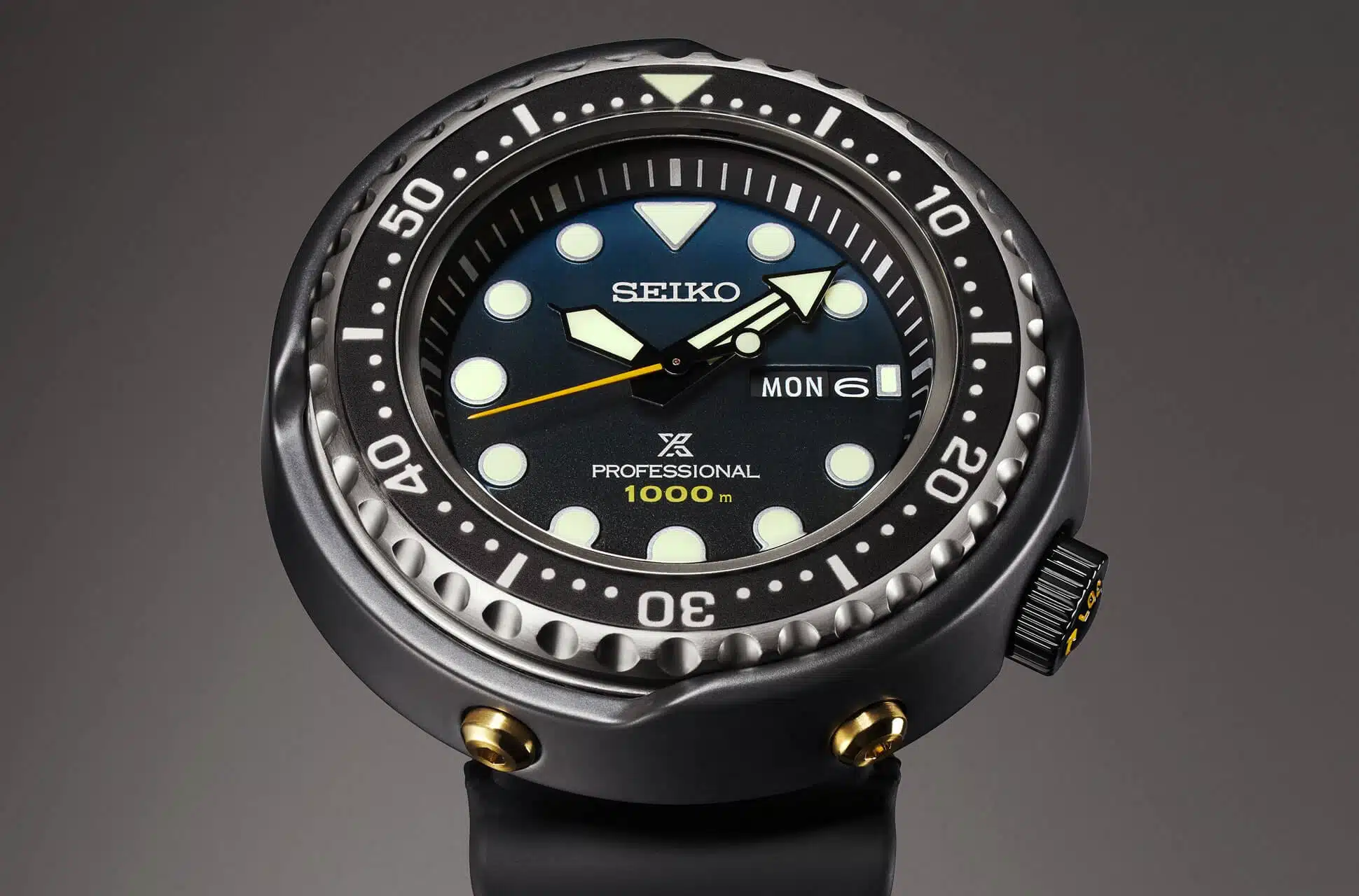 What Purpose Does the Rotating Bezel Serve on Diving Watches?