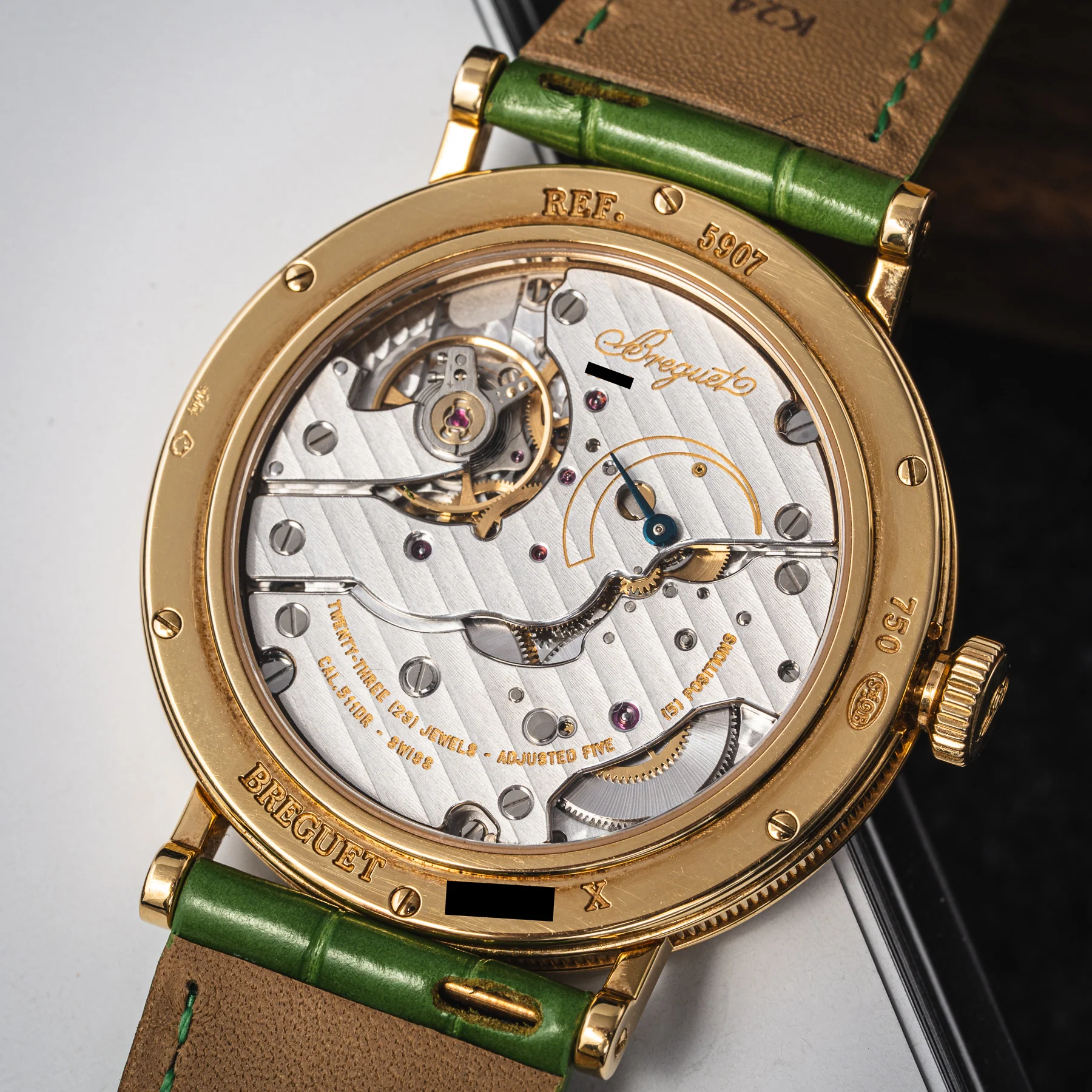 What Type of Watch Does Eric Zemmour Sport? 3 Zemmour watch