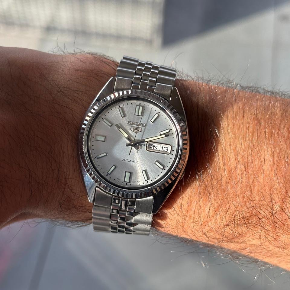 What Watches Does Jean-Luc Mélenchon Prefer? 3 Seiko 5 by Melenchon