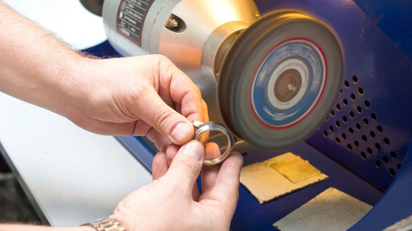 Is Polishing Your Watch Necessary? 4 watch polishing