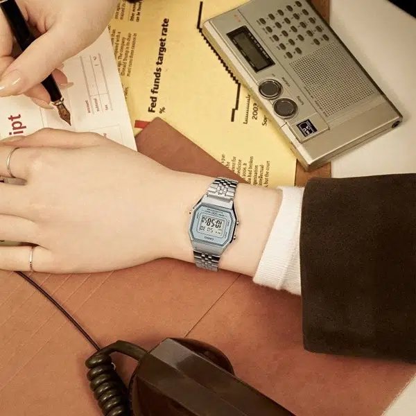 vintage casio watch la680wea 7ef retro