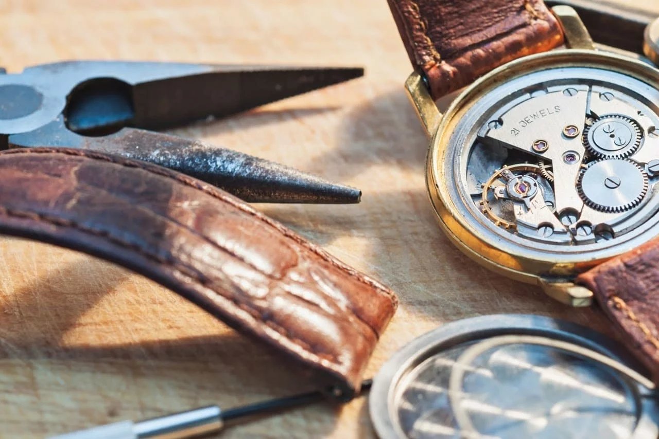 The Importance of Regular Service for Mechanical Watches 2 check your mechanical watch