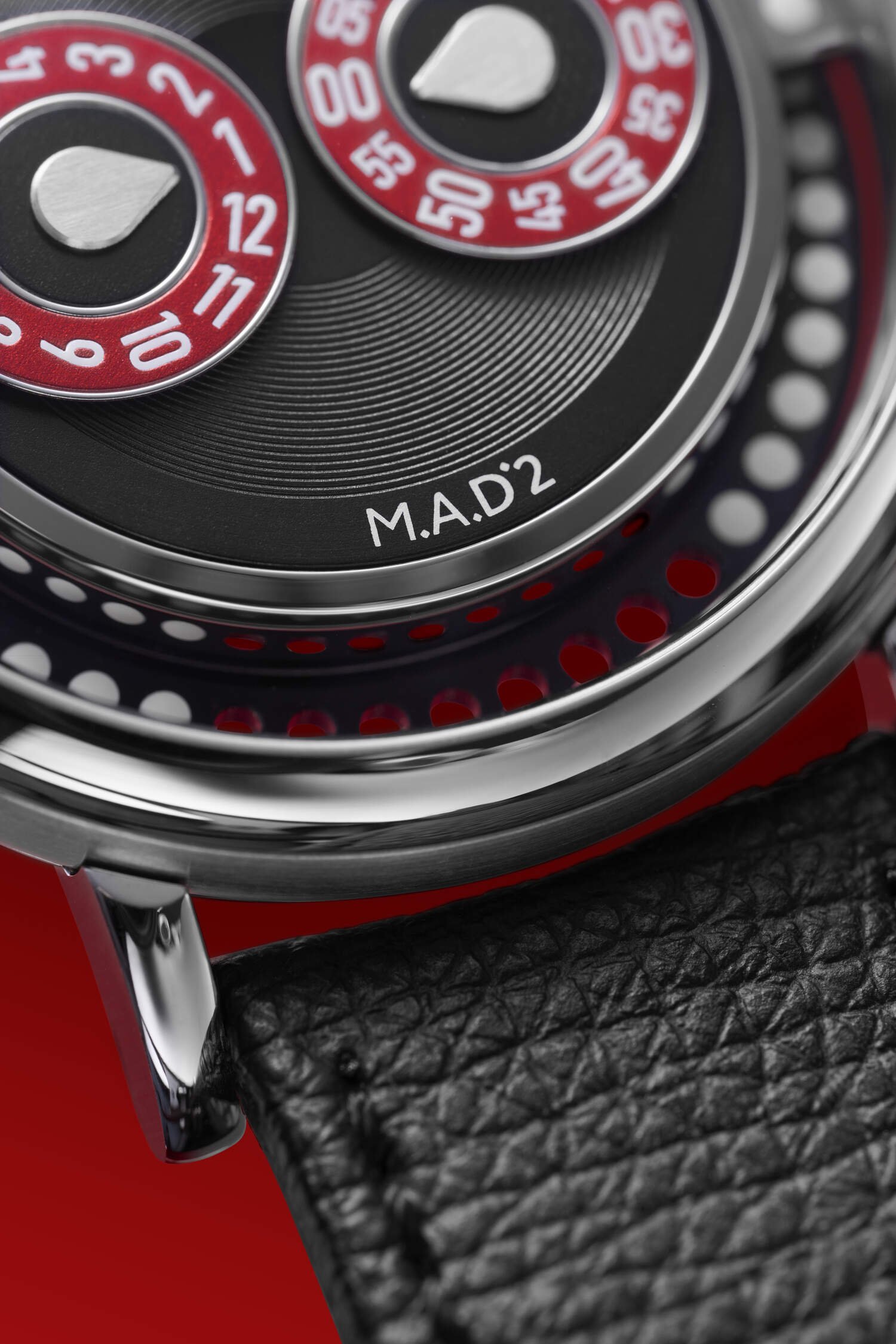Watches MAD Editions_MAD2_R_B_Lifestyle