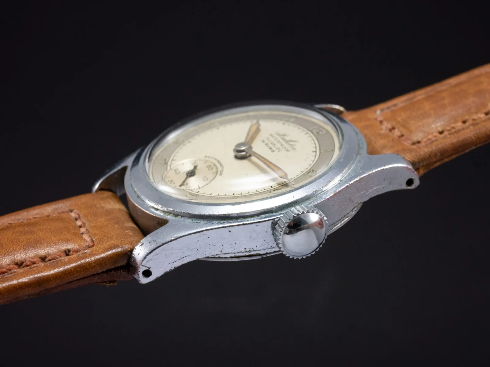 Step case watch case details