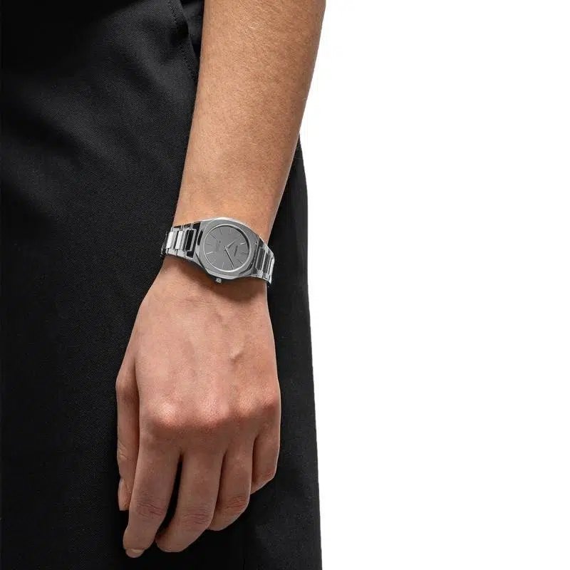 d1 milano watch target audience