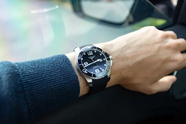 Your Guide to Choosing Your First Mechanical Watch: Key Insights Before You Begin... 6 mechanical watch everyday pleasure