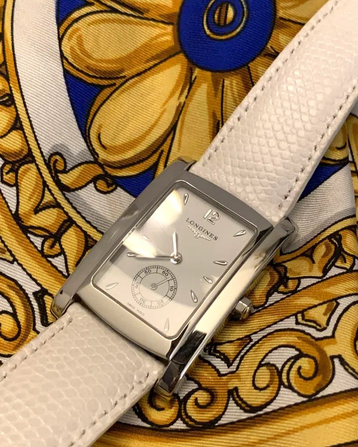 Choosing the Right Leather for Your Watch Strap 12 elegant watch with white lizard leather strap